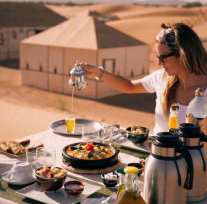 Merzouga Luxury Camp Экстерьер фото